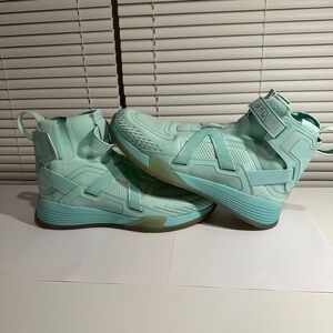Men's APL Super Future Highlight Mint Size 10.5 Basketball Shoes